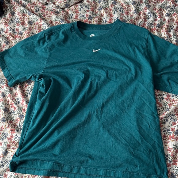 Nike Men's Deep Teal Short Sleeve Tee - Picture 1 of 3